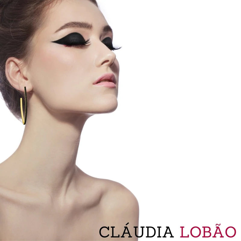 Image of model wearing U shaped hoop earring with black crystals stule E-3734-GC-MTO available at shopclaudialobao.com