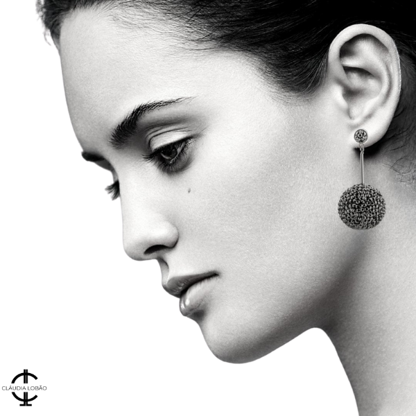 profile image of model wearing 54 EARRINGS (Hematite) - CLÁUDIA LOBÃO -VE-1051-HEM - Earrings