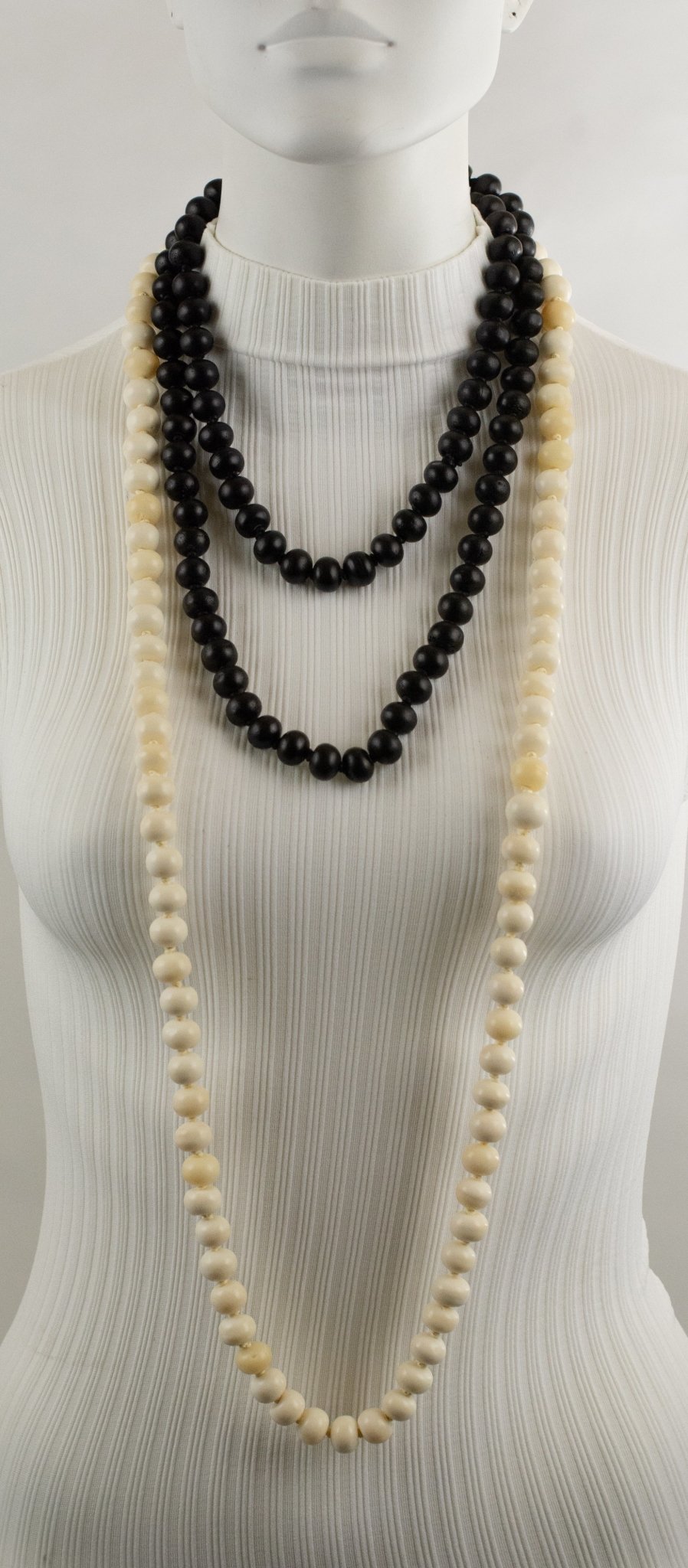 BLACK EYED PEA NECKLACE - CLÁUDIA LOBÃO -N-1636-WW - Necklaces